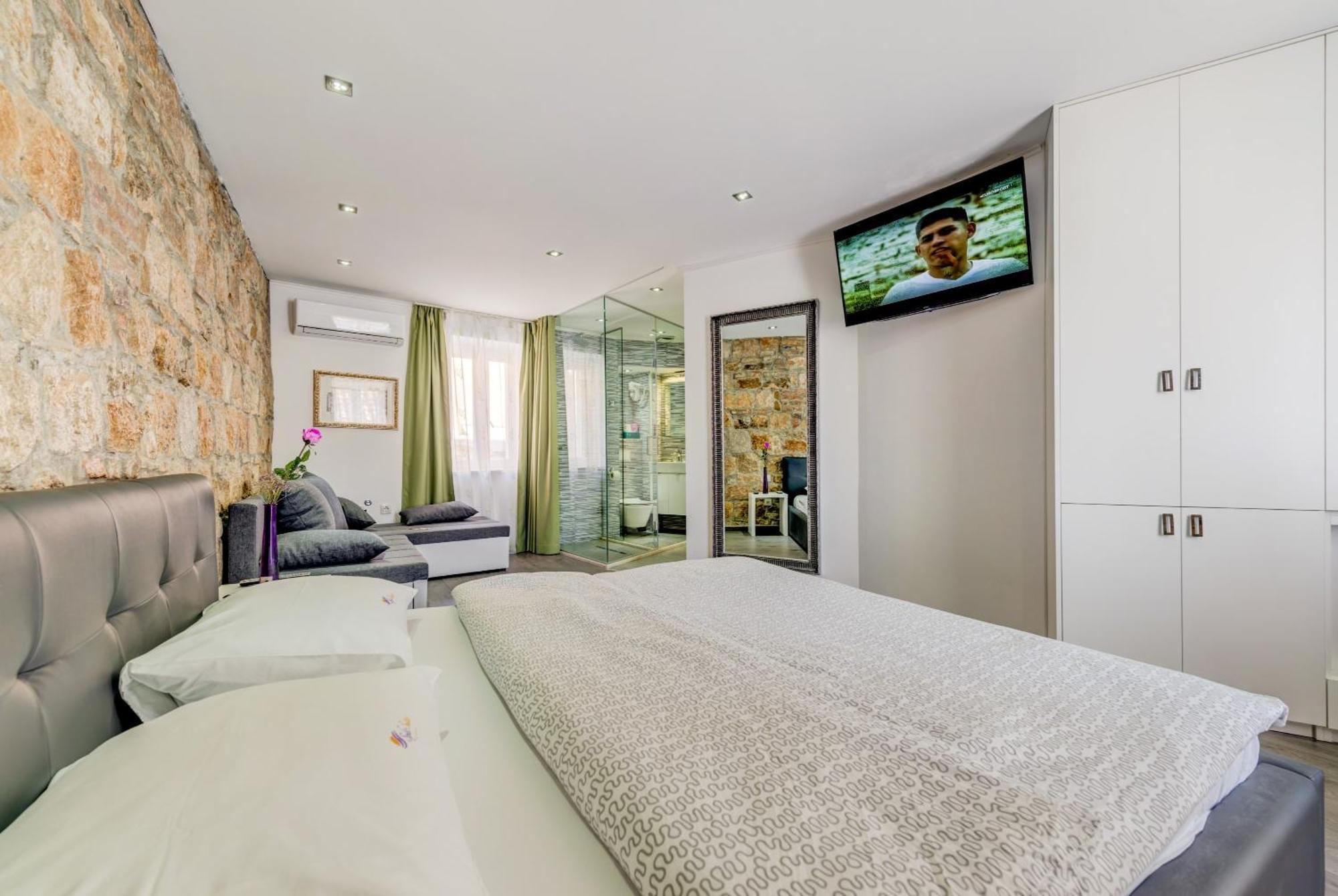 Luxury Rooms Ana In The Heart Of Split Exterior photo